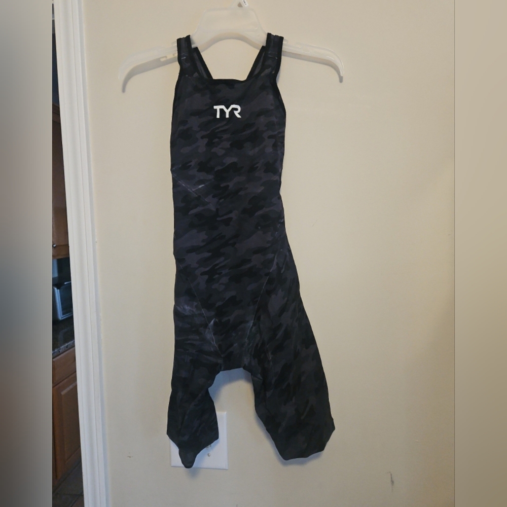 TYR TECH SUIT